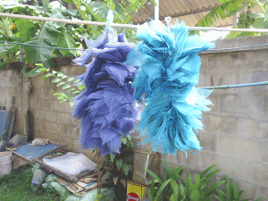 Hang the Dyed Leaves Out to Dry in the Sun